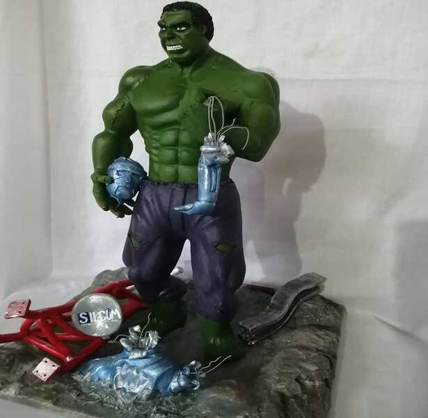 Hombre Verde en Yeso